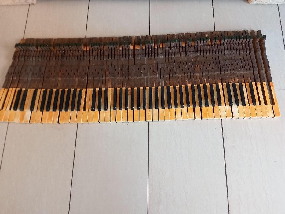 Stare klawisze,z pianina