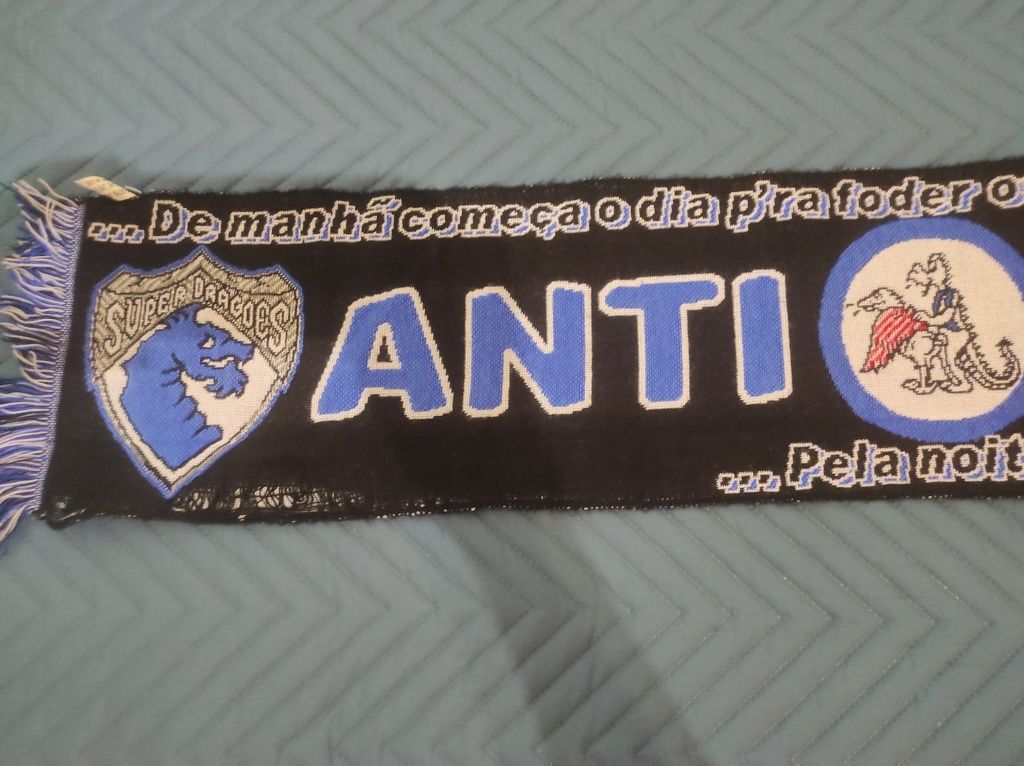 Cachecol super dragões anti lampiões