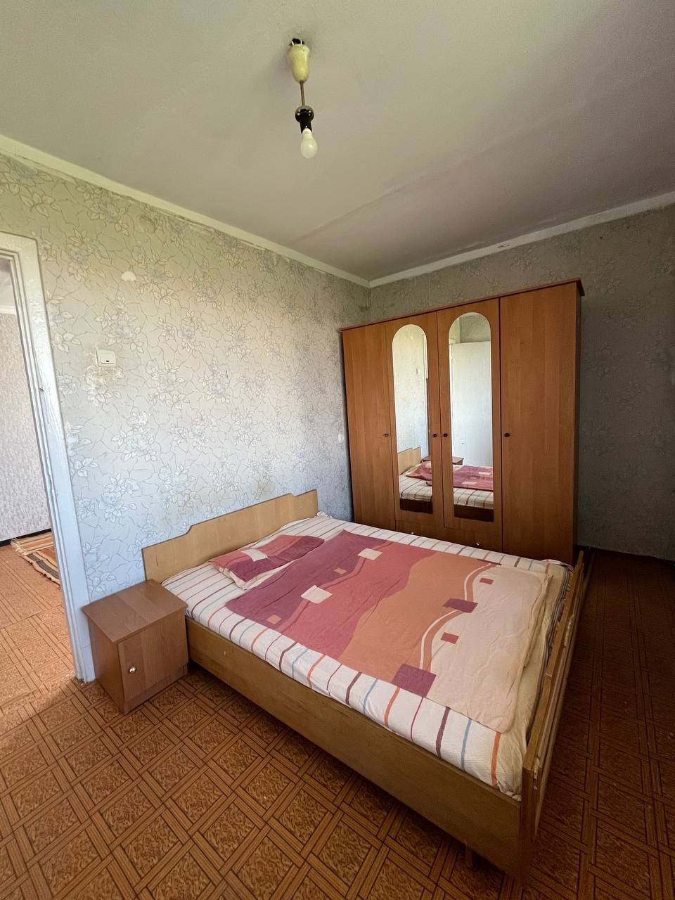 Продам 2 кімнатну квартиру в центрі міста