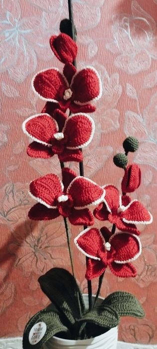 В'язані квіти на подарунок до свята