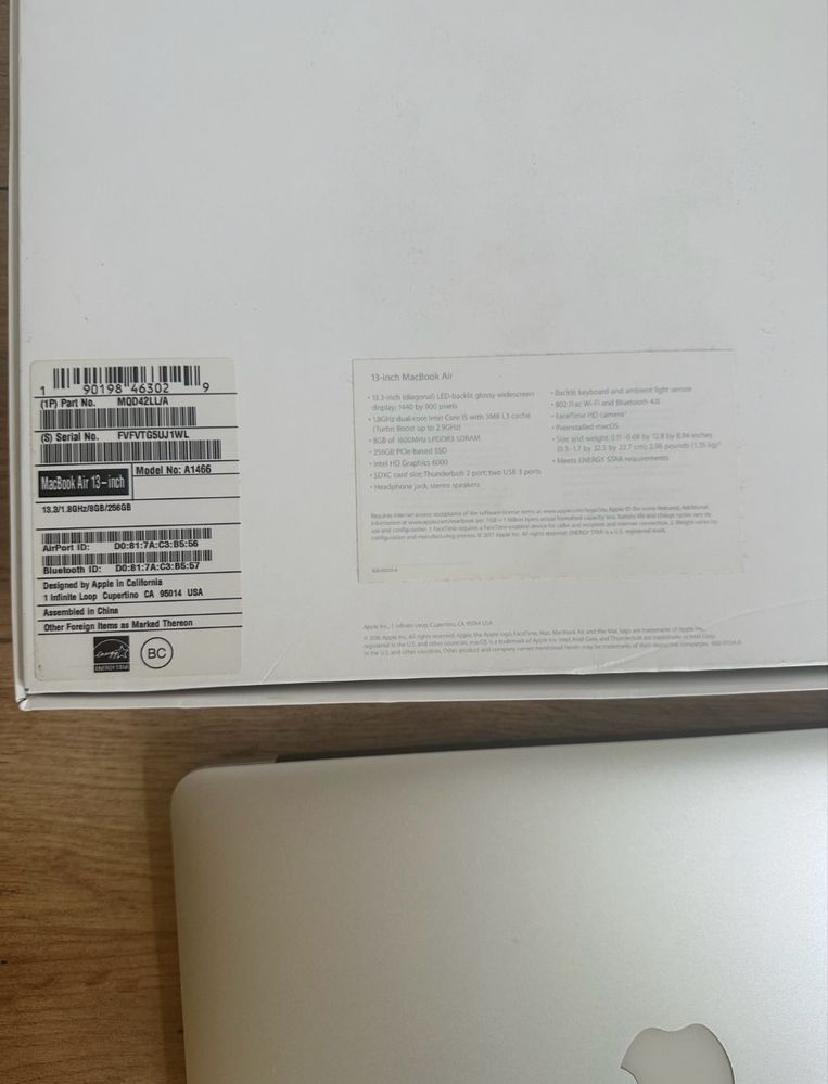 MacBook Air 13 A1466 2017 , 8/256 gb