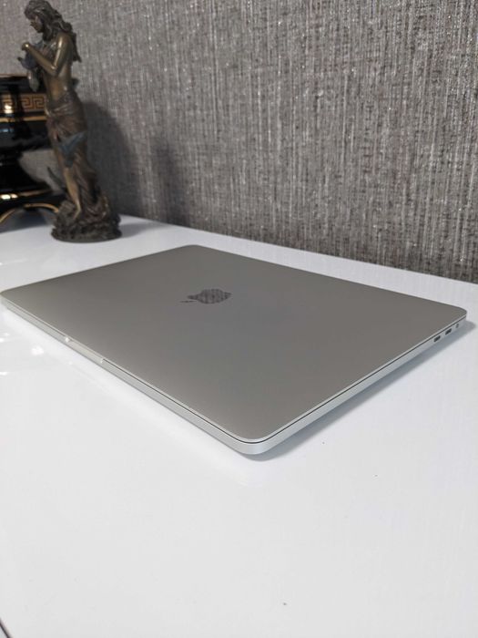 Apple MacBook Pro 2018 16/1 Tb