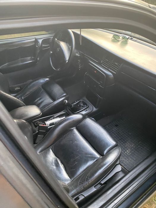 Продажі Опель Векра б 1.6 бнз