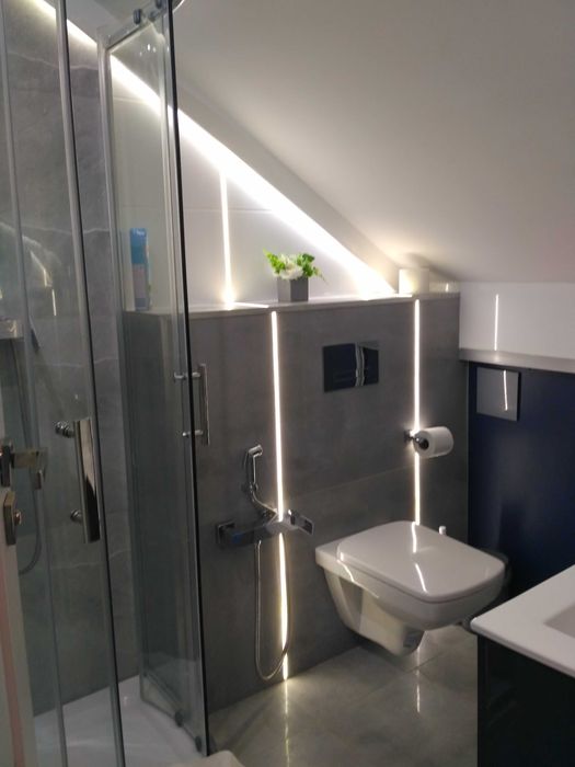 Pokoje z łazienkami,klima,Netflix, aneksy kuch.