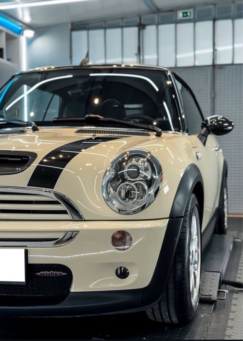 Mini Cooper S JCW de Fábrica Nacional com 51.700 Km’s