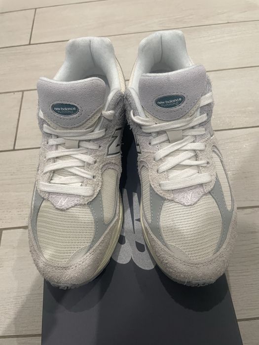 Кросівки New Balance 2002R