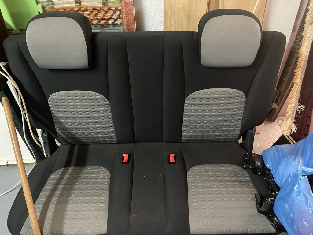 Bancos traseiros de Fiat Doblo