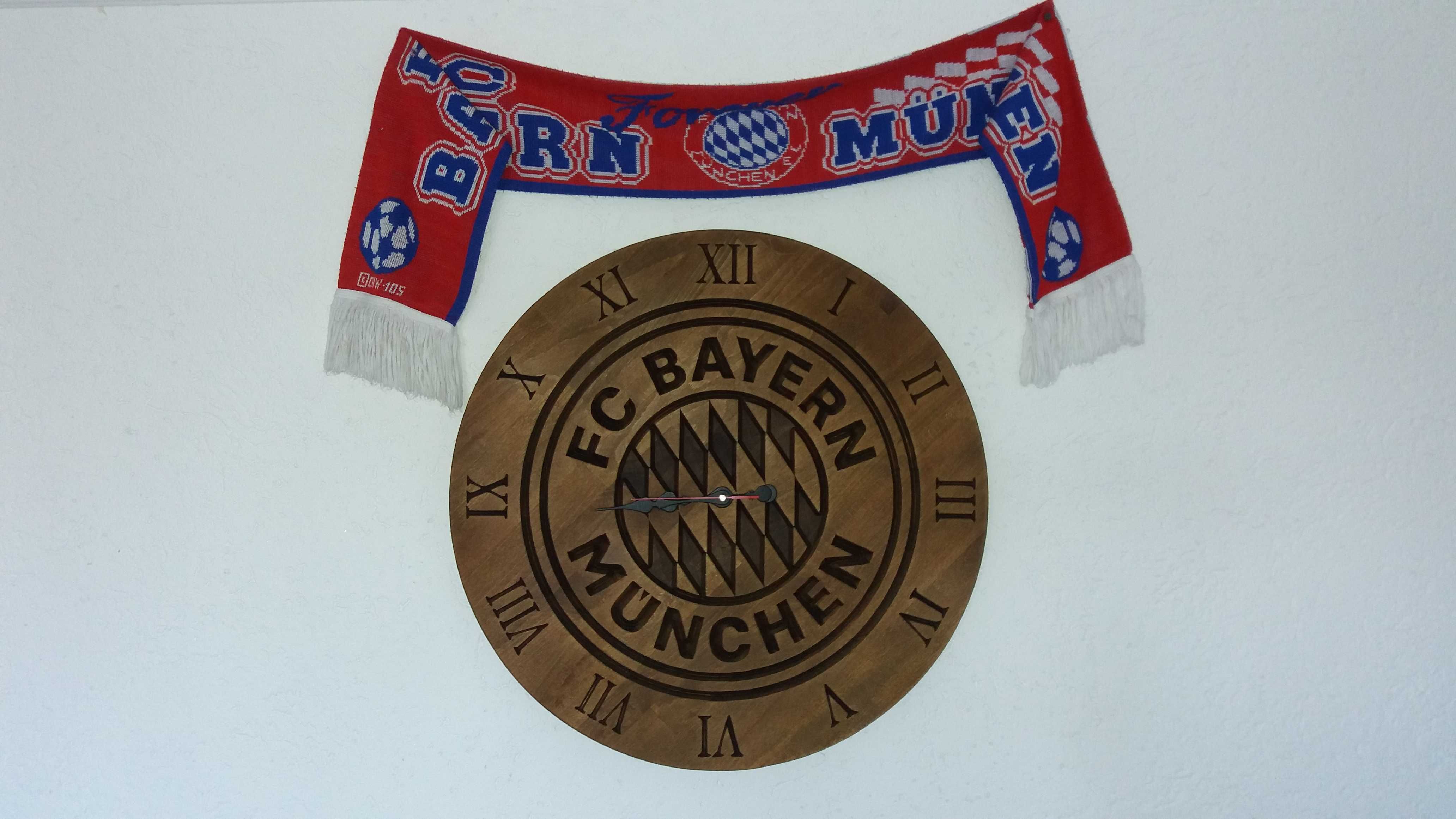 Zegar Ścienny Drewniany Bayern Monachium Duży Piłka Nożna 60 cm