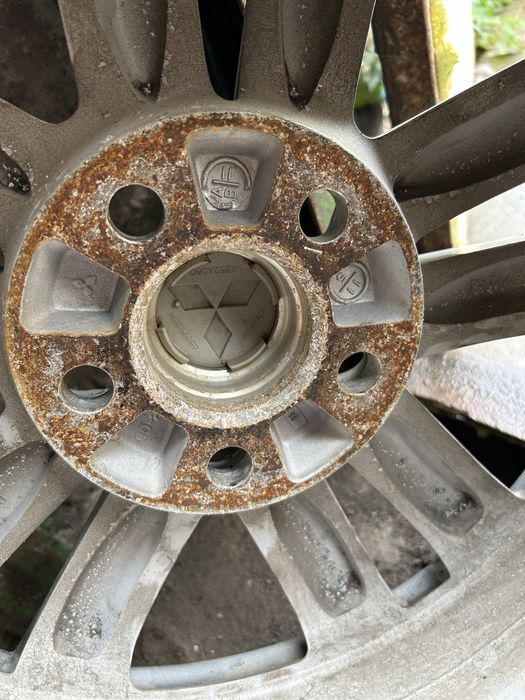 Диски і шини mitsubishi 215/60 R17