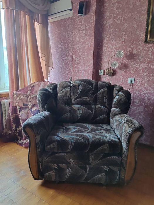 Раскладное кресло-кровать (отличное состояние).В наличии 2 шт.