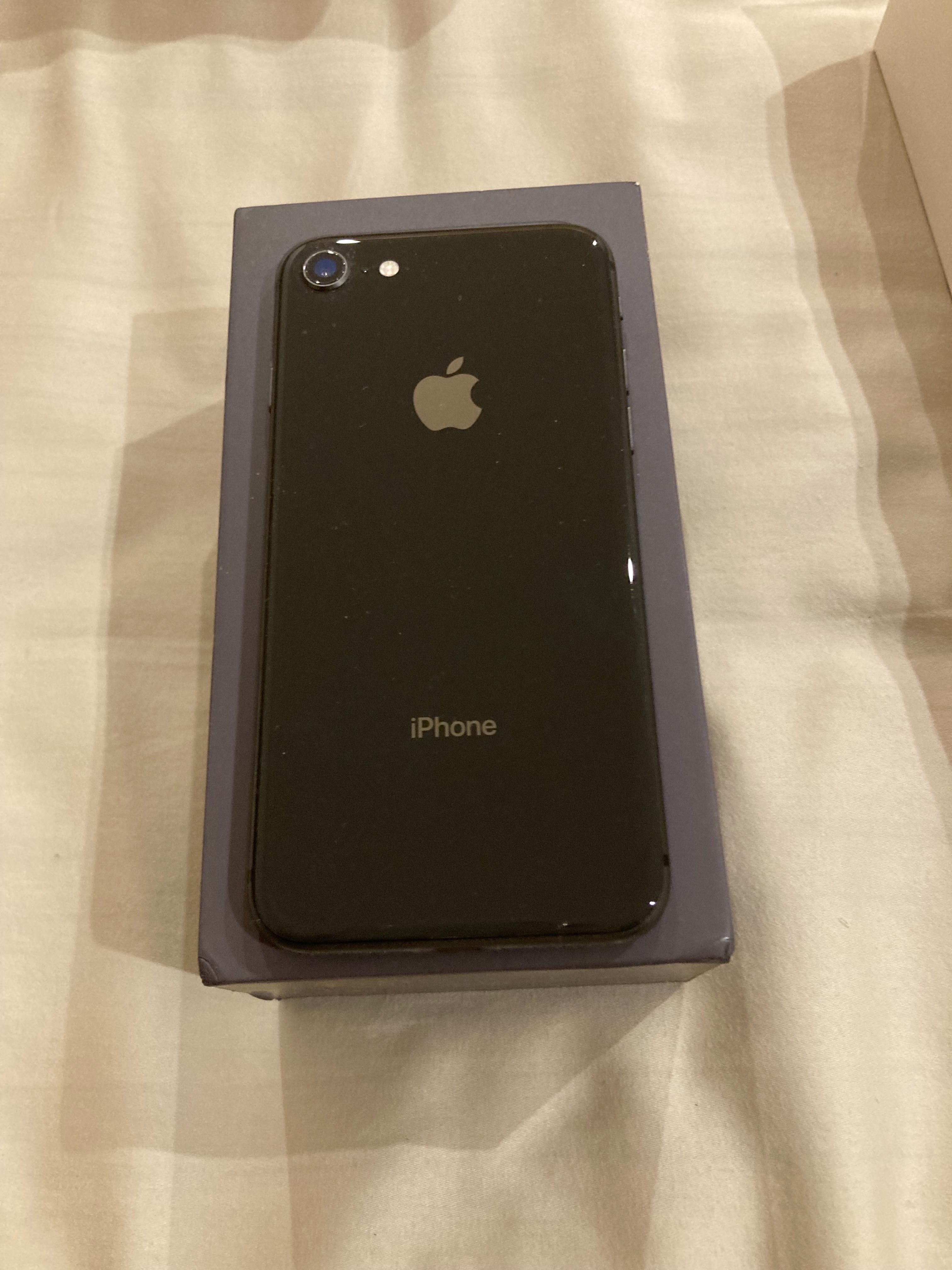 IPhone 8 64GB Space Grey - Desbloqueado