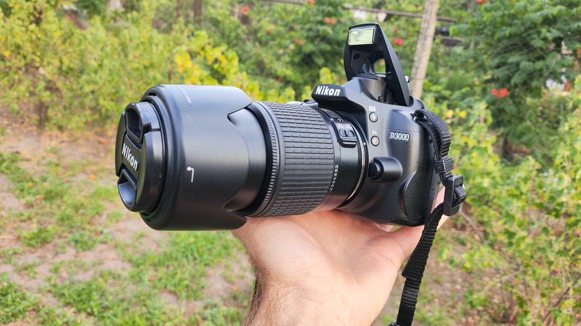 Nikon D3000+55-200 ED 1100-Пробег Зеркалка зеркальный фотоаппарат