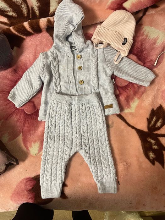Вʼязаний костюм на 3-6 міс і шапочка