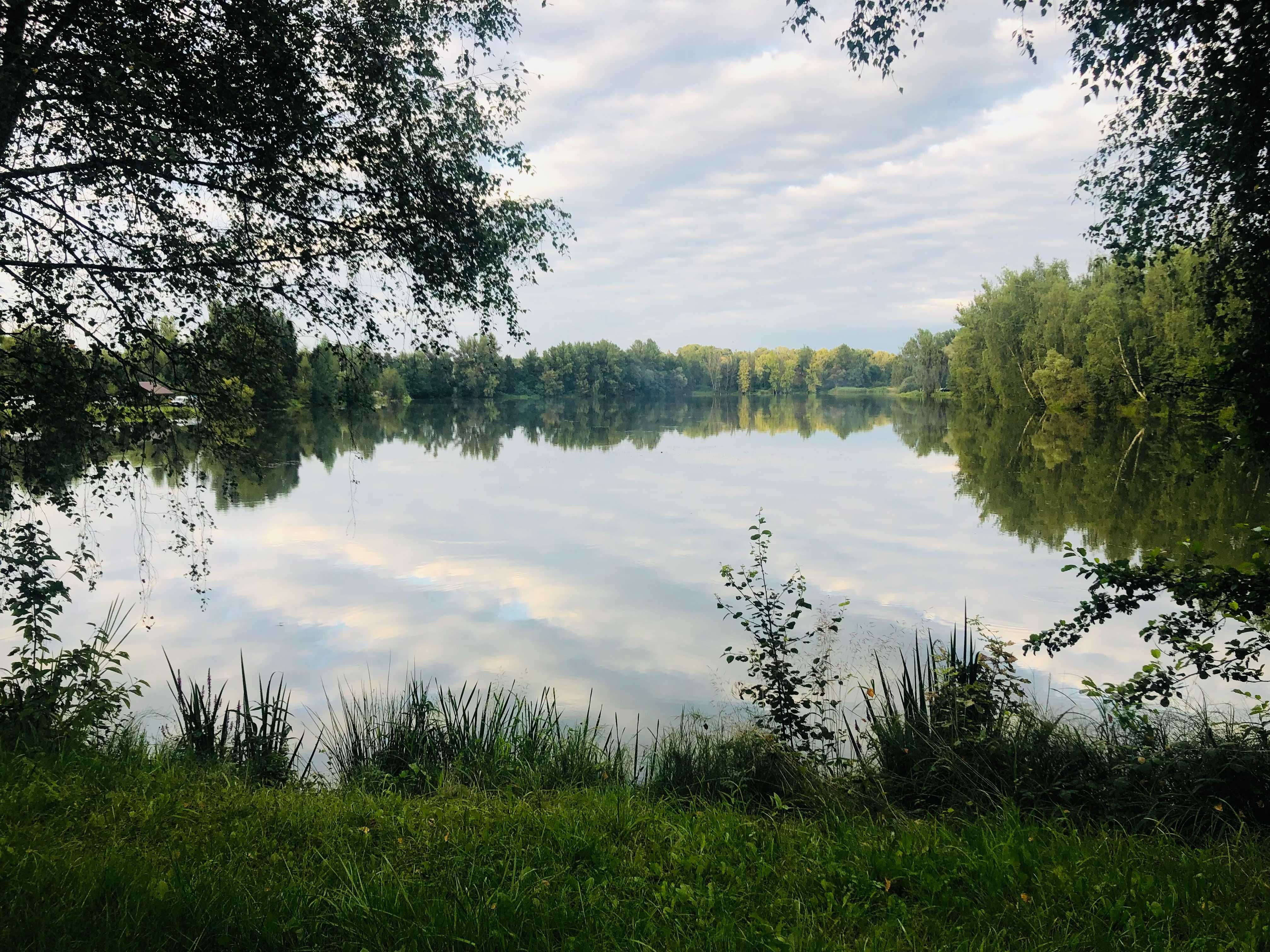 nocleg Zator Energylandia apartament pokoje nad łowiskiem nad wodą