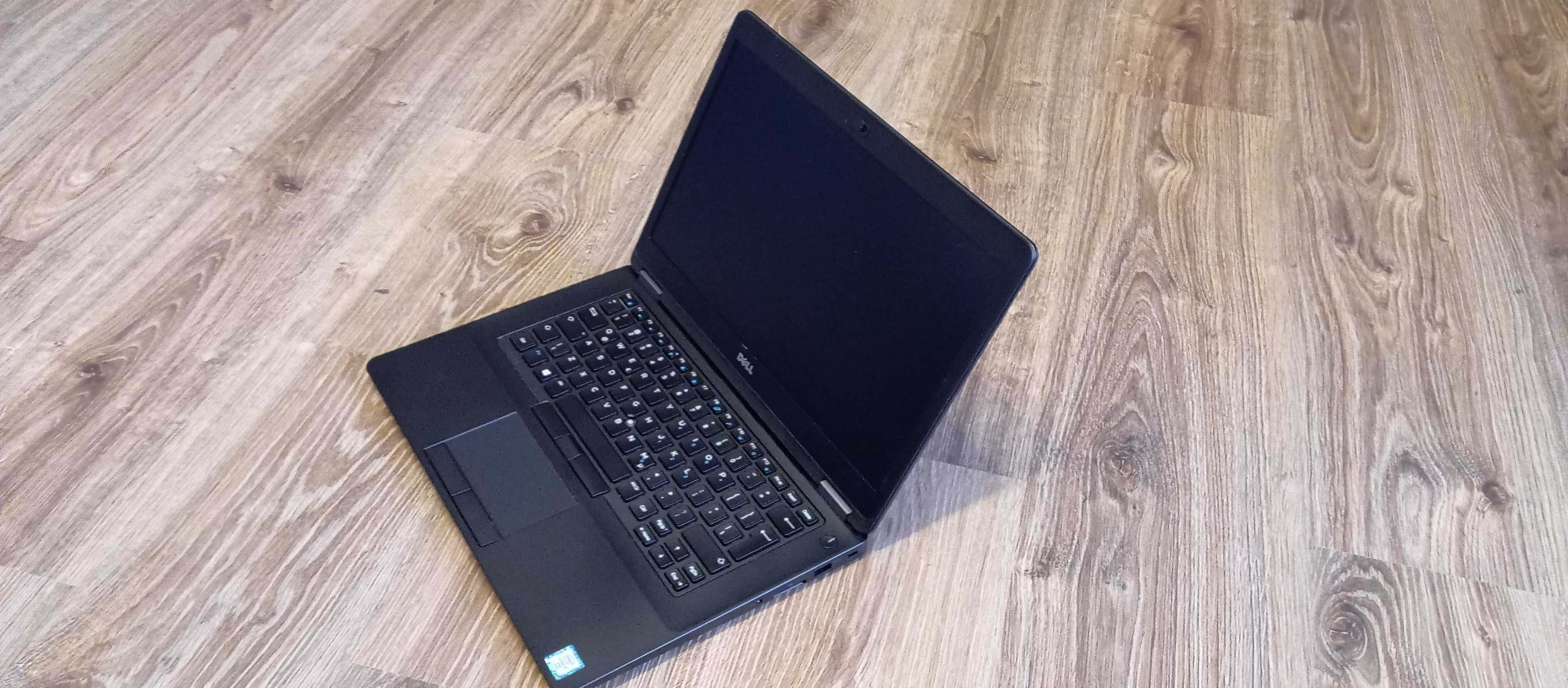 Laptop Dell E5470 14 " Intel Core i7 8 GB / 256 GB czarny