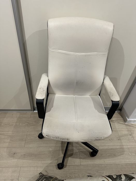 Fotel biurowy bialy