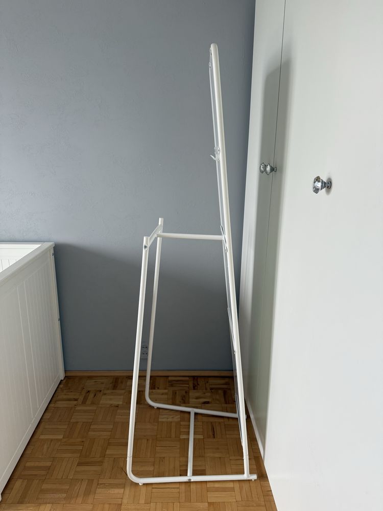 lustro stojące białe ikea