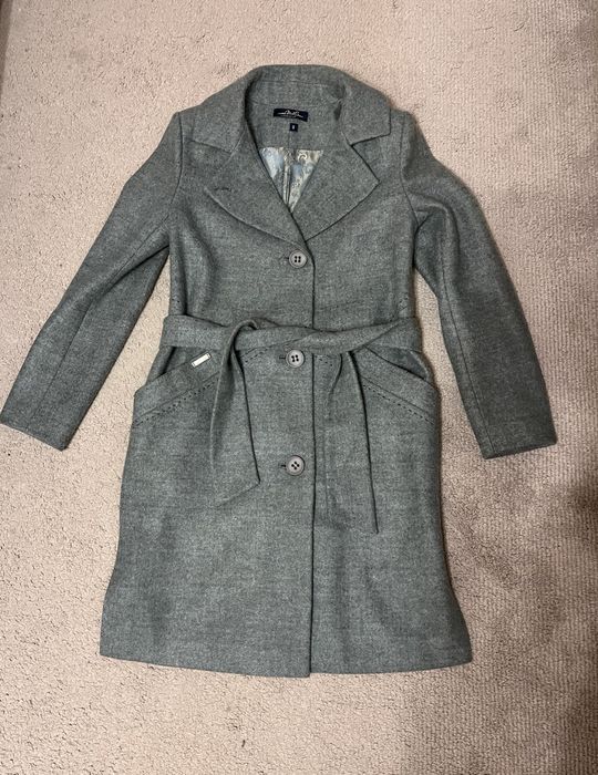 Продам пальто на осінь