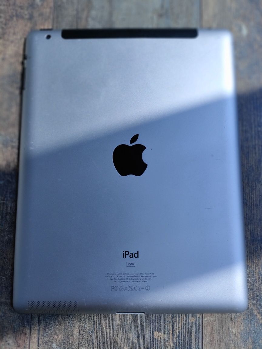Apple iPad 2 wi fi+3g.
