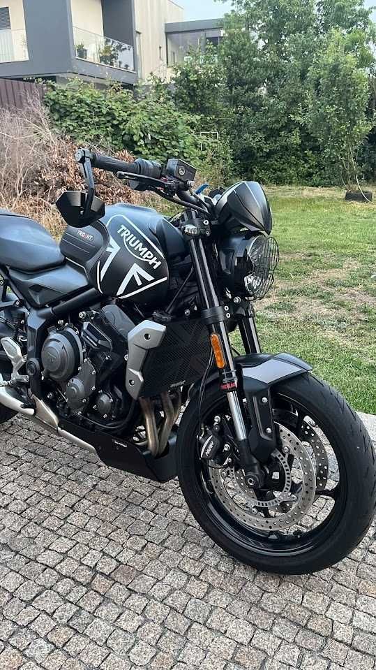 Triumph Trident 660