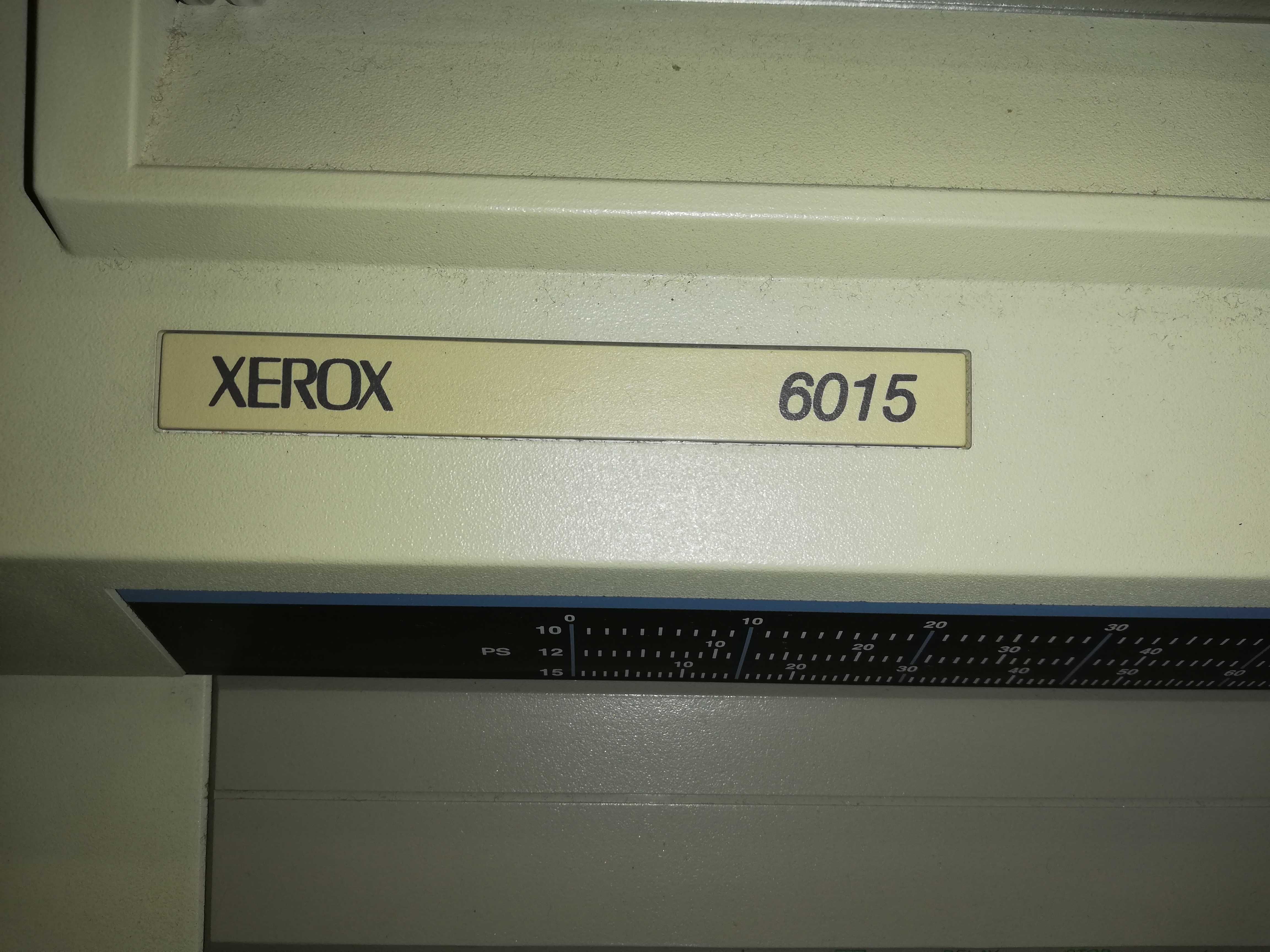 Máquina de escrever elétrica xerox