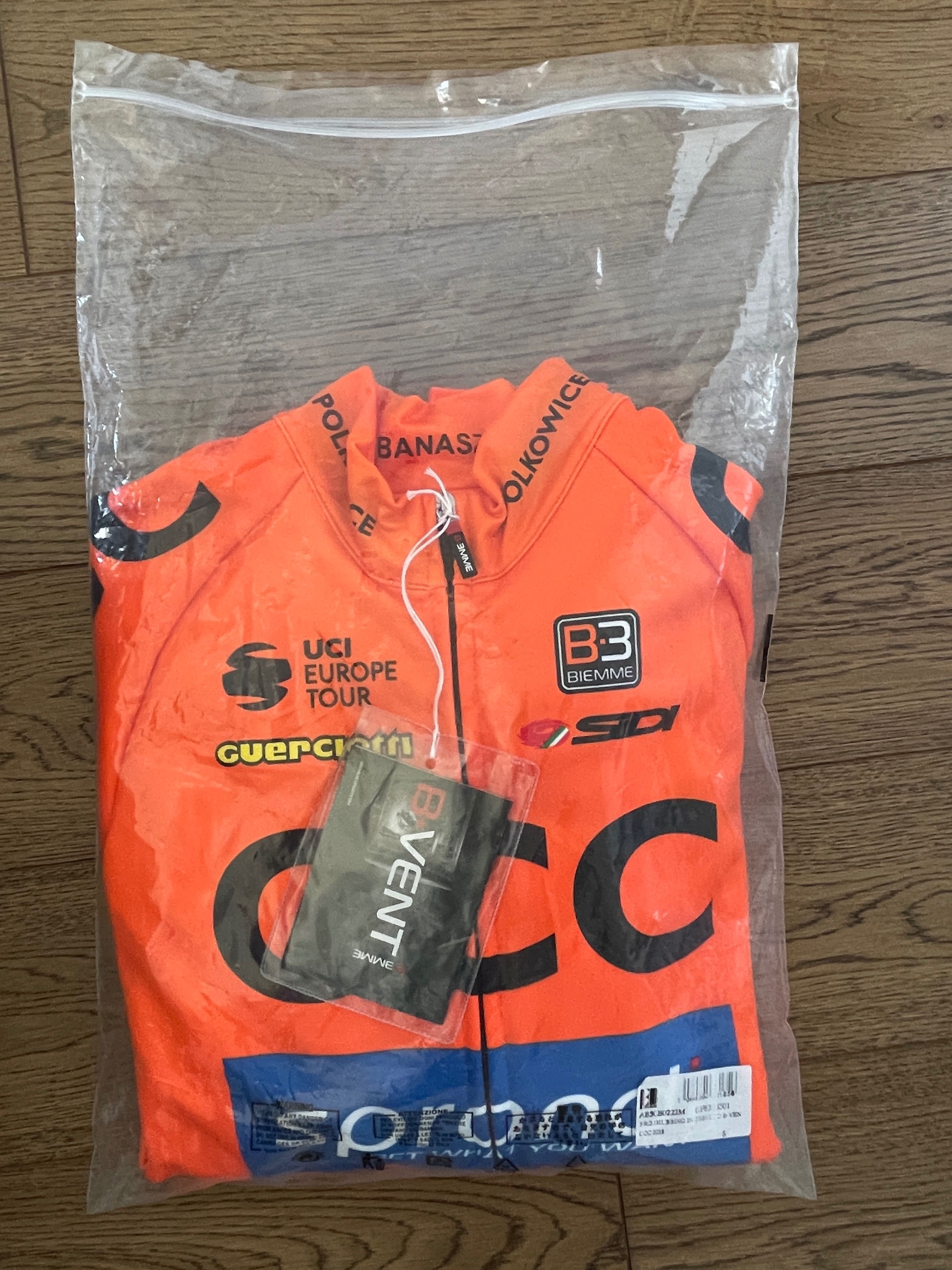 Nowa kurtka zimowa kolarska rowerowa CCC / r.S-M / biemme