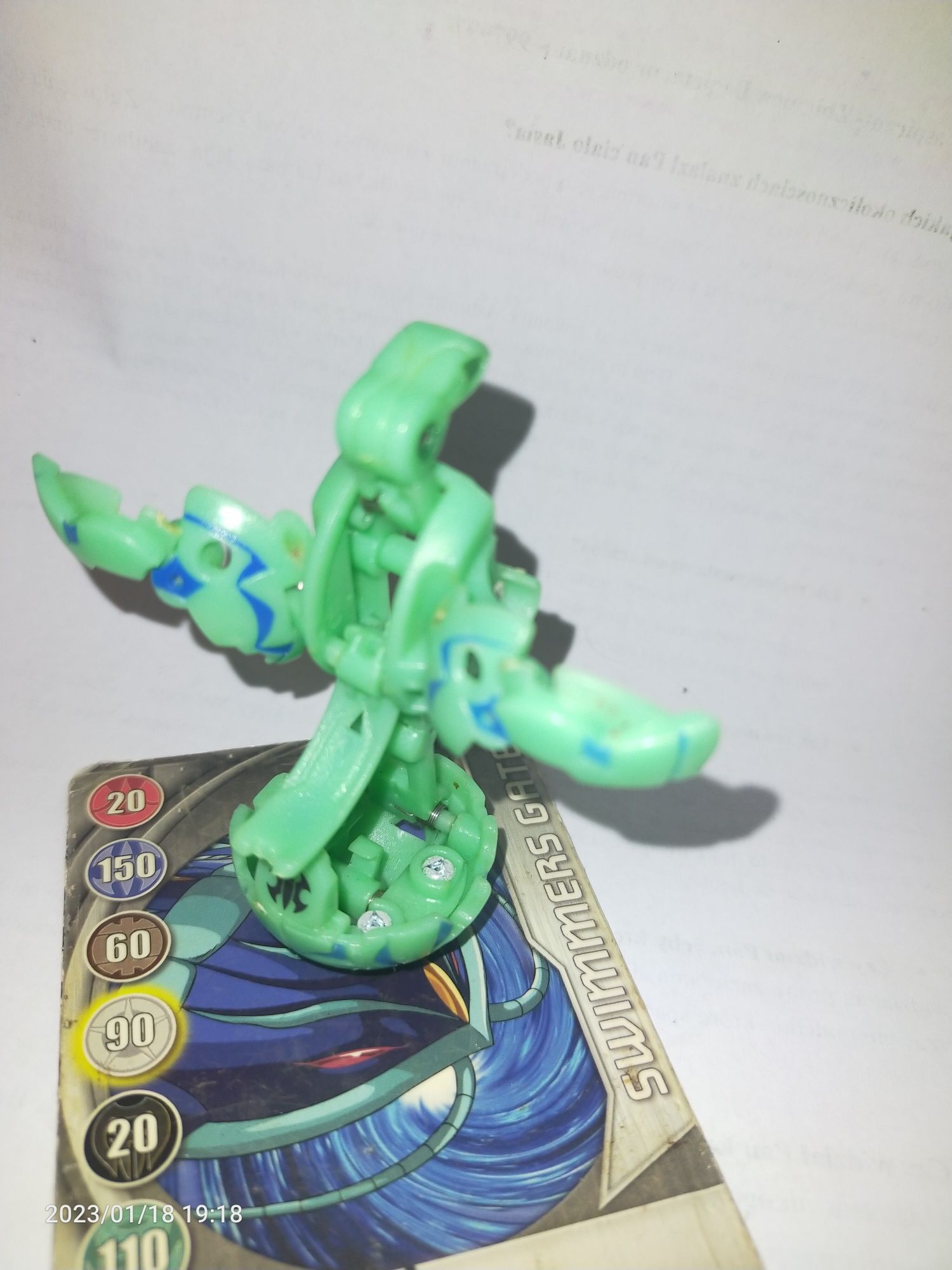 Figurka Bakugan wraz z kartą magnetyczną rzadka 1. seria