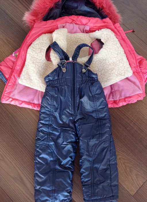 Зимний комбинезон для девочки