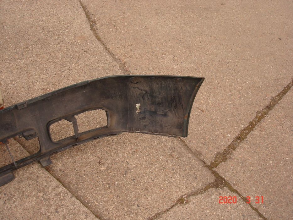 Zderzak przedni Seat,Volkswagen Caddy 2001