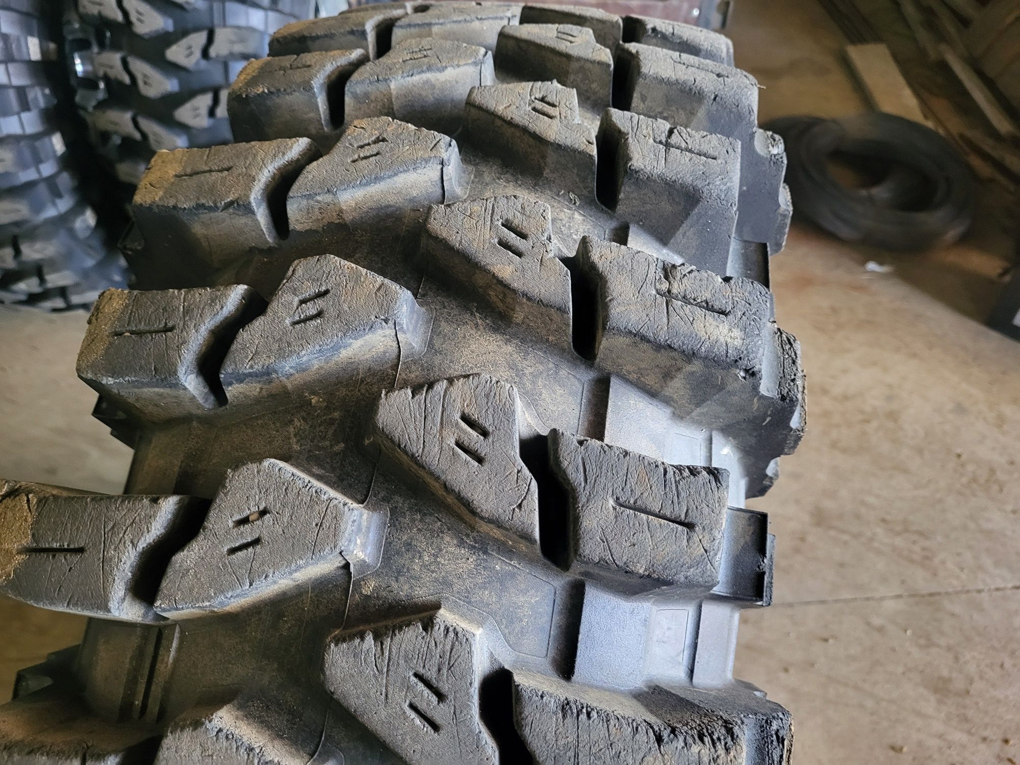 Pneus maxxis 38.5x12.5 r16