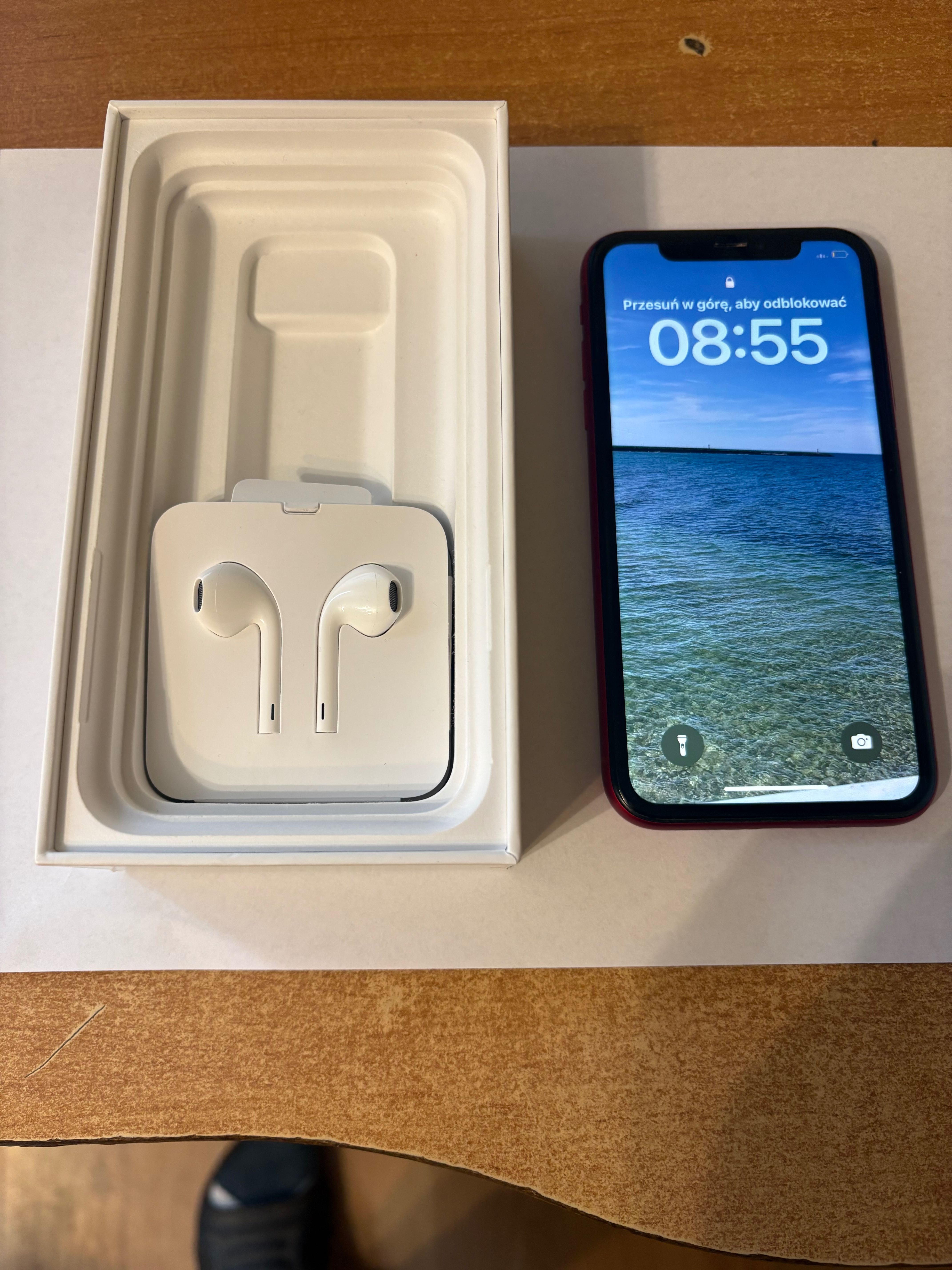 iPhone XR :gratis słuchawki nowe i etiu