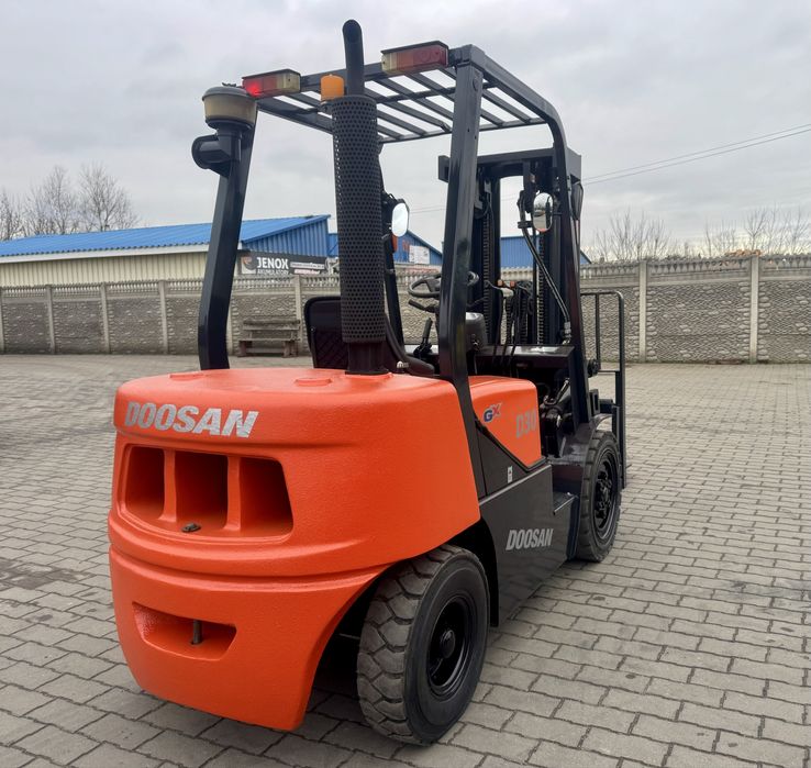 Навантажувач Doosan D30C Дизель Погрузчик