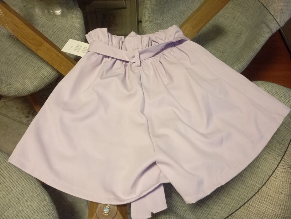 Calça Pantalona e calções de mulher novos