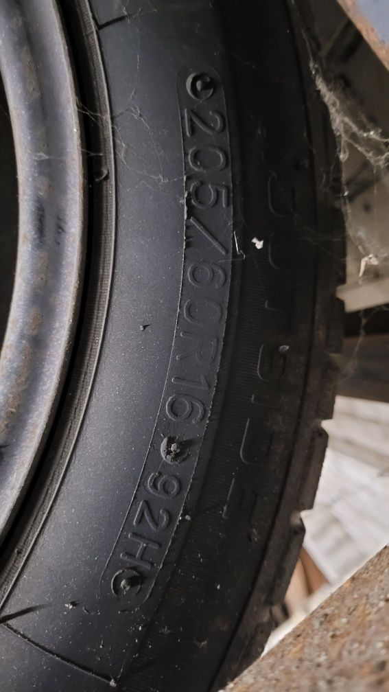 Opony zimowe na felgach Renault Scenic 2
