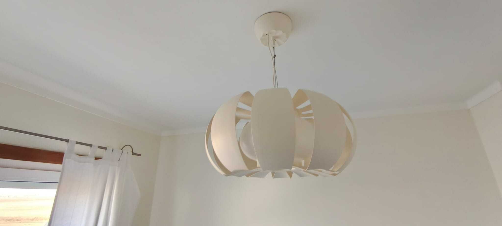 Candeeiro de Teto Moderno Branco IKEA – Design Contemporâneo