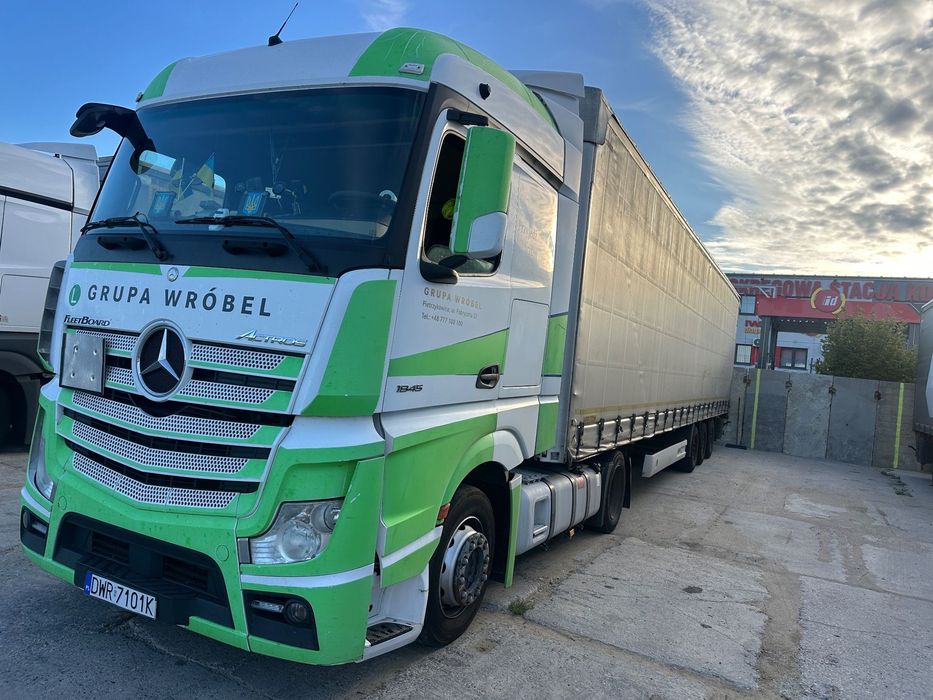 Mercedes-Benz Actros mp4  Actros mp4 z naczepa Wielton