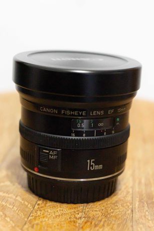 Obiektyw Canon EF 15mm f/2.8