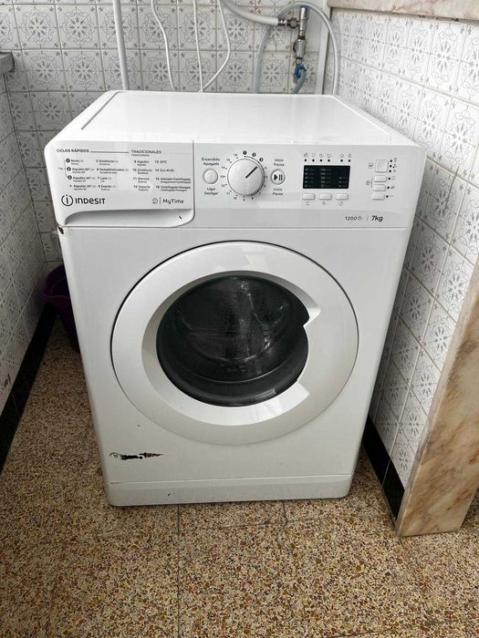 Conjunto de Eletrodomésticos Usados em Bom Estado – Frigorífico, ...