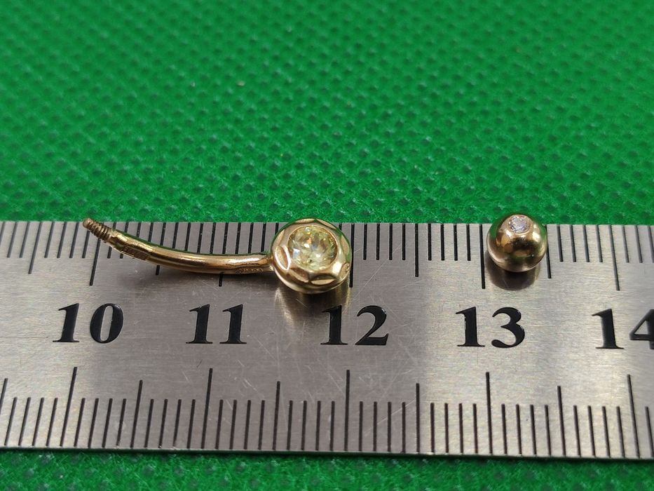 Пирсинг для пупка золото