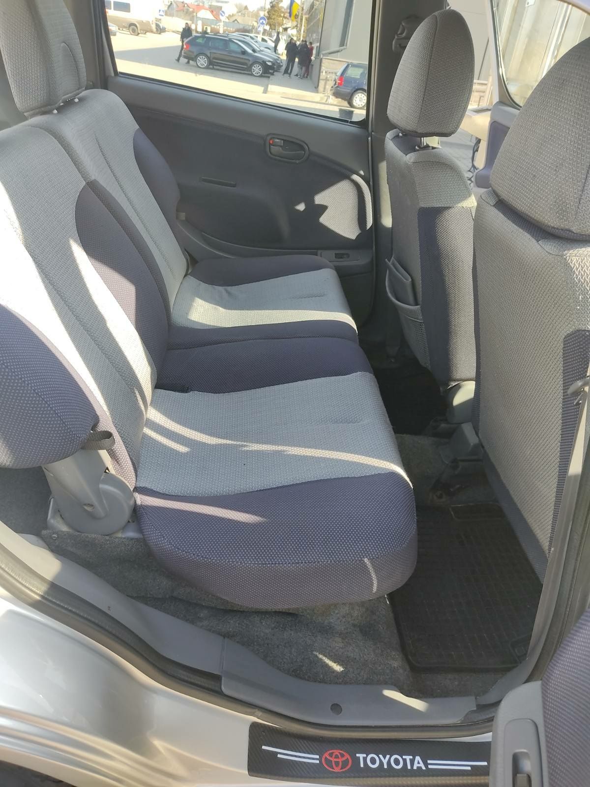 Продам легковий автомобіль