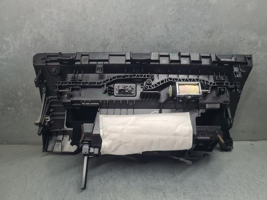 Porta luvas TESLA Model 3 (5YJ3)