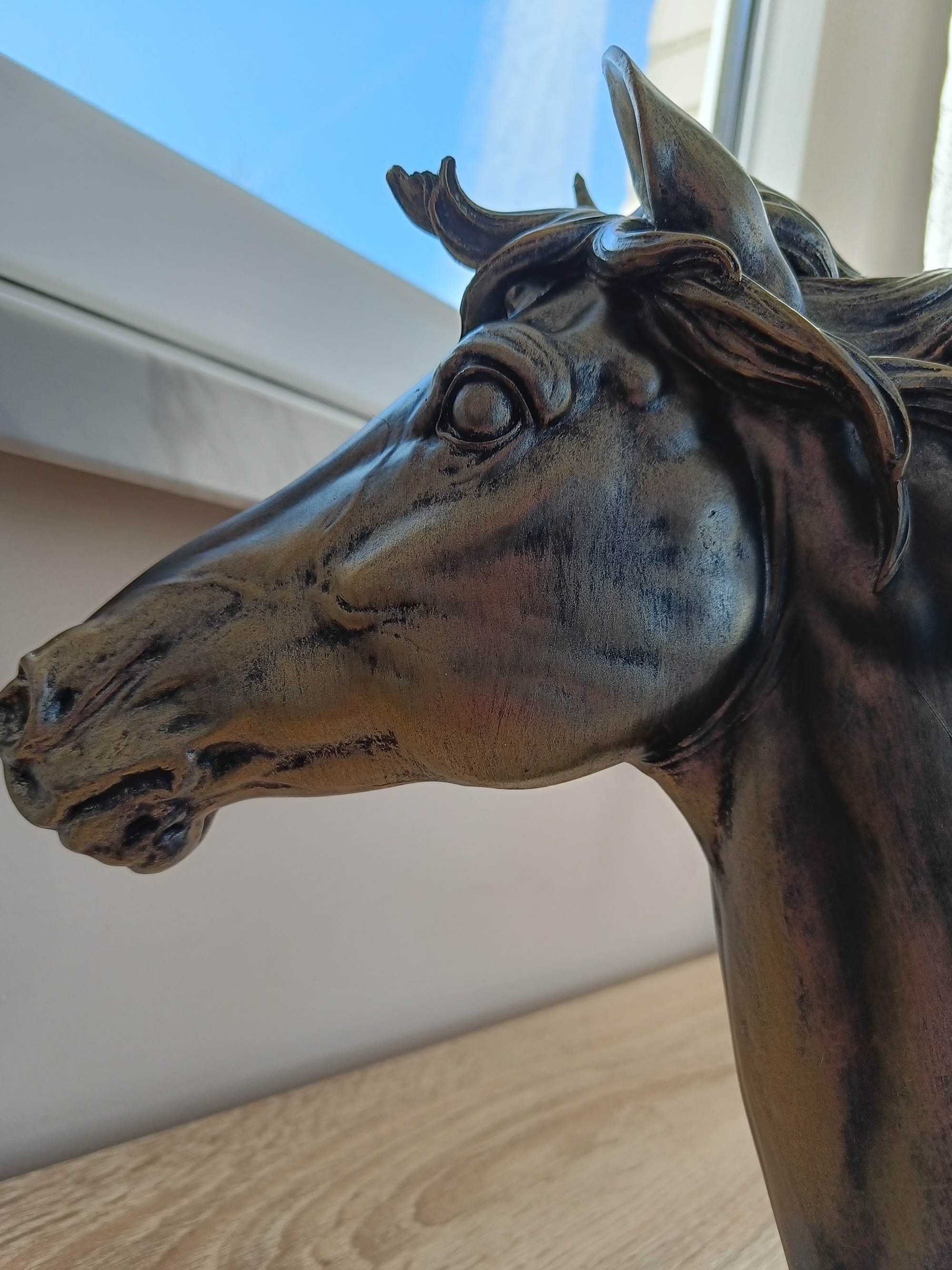 Design Toscano ‎QS252 statuetka figurka rzeźba konia ogier