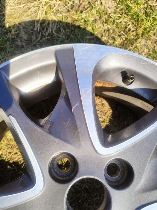Felga Toyota Yaris 16/6" et51 4x100