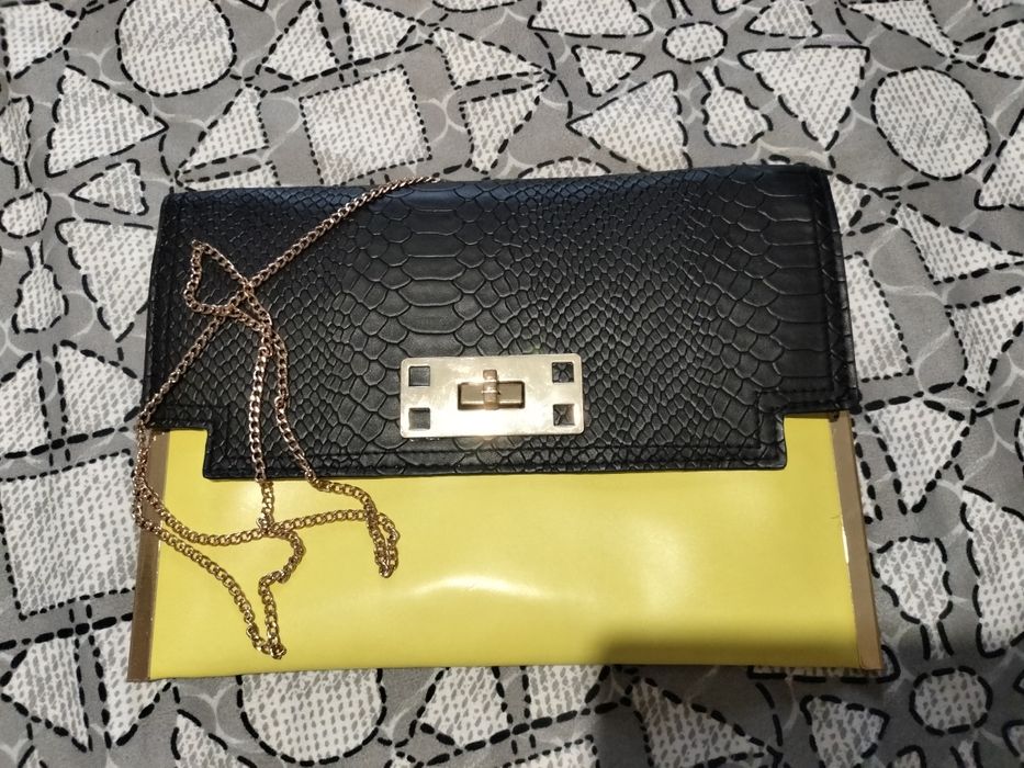 Сумка-клатч на цепочці