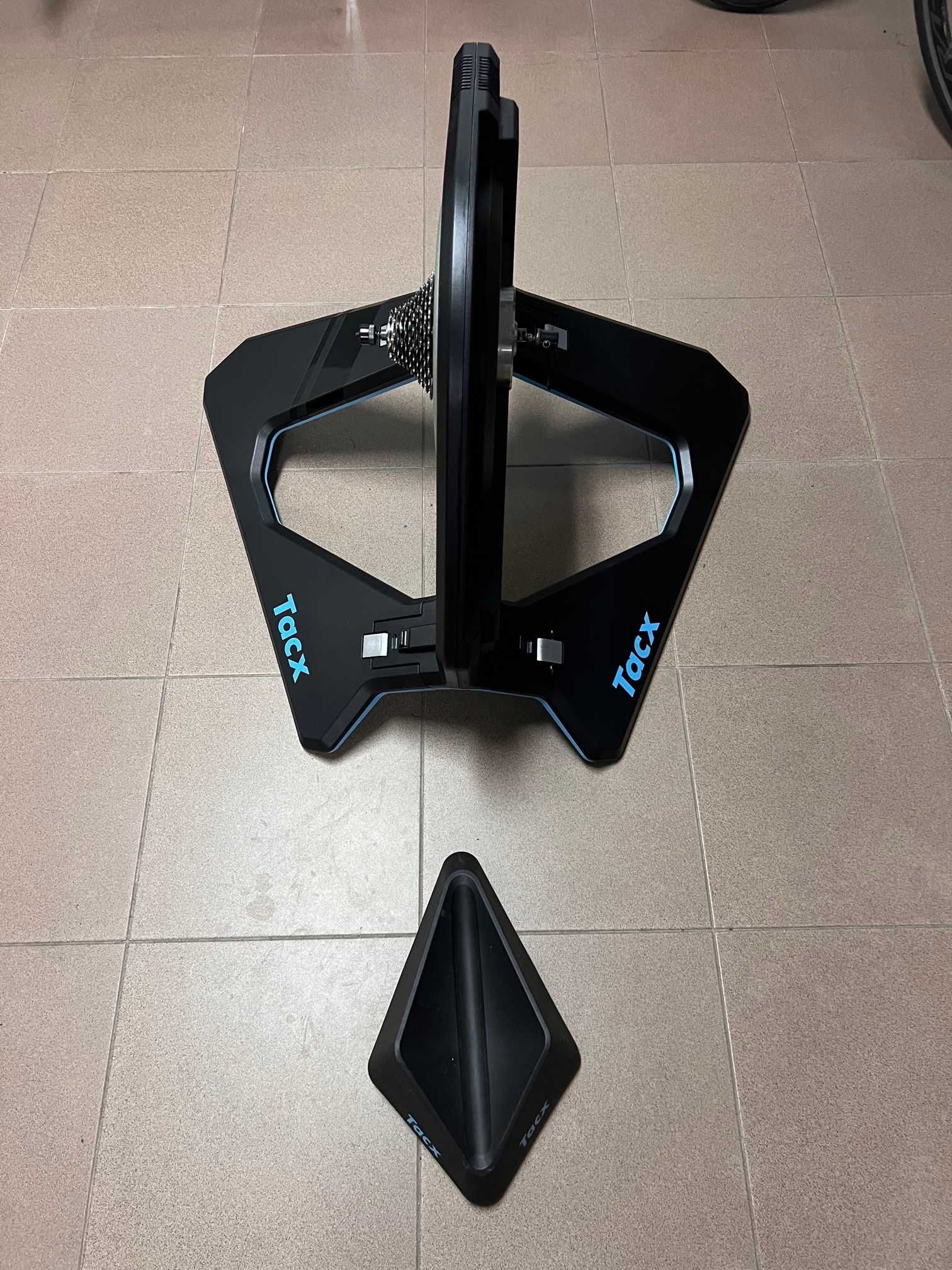 Rolo de treino TACX Neo 2T Smart T2875 (usado)