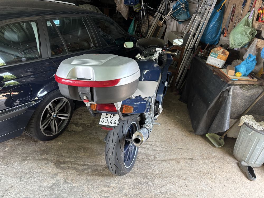 Honda VFR 750 rc36