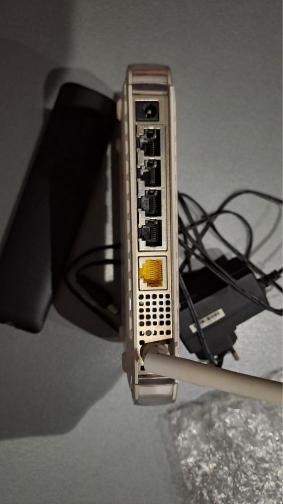 Router Netgear  WGR614 Router WiFi