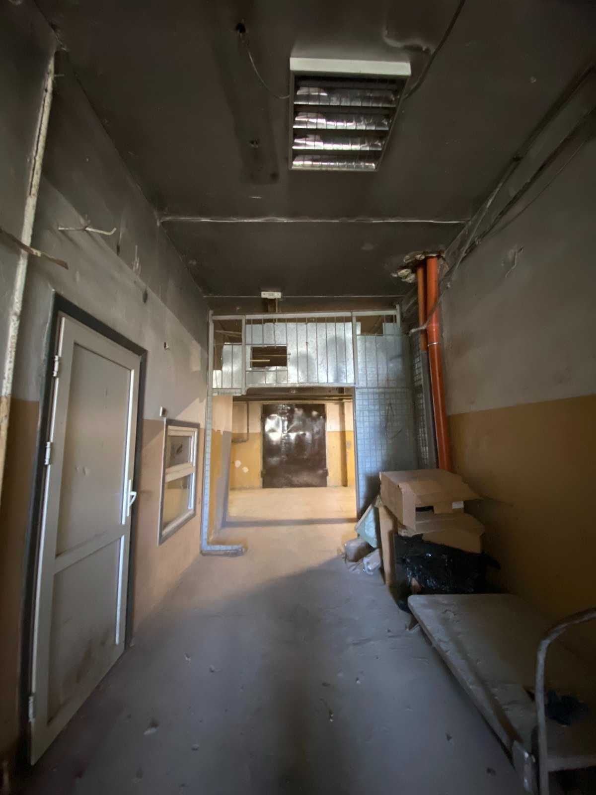 Сдам помещение под склады, с рампой,300 кв.м. Малиновского