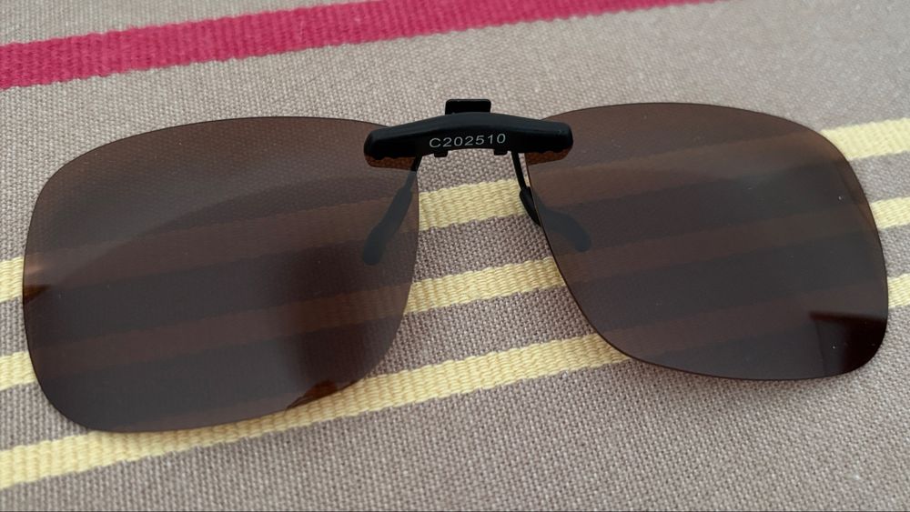 Clip solar polarizado