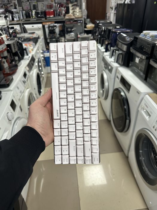 Нові брендові механічні клавіатури з підсвіткою